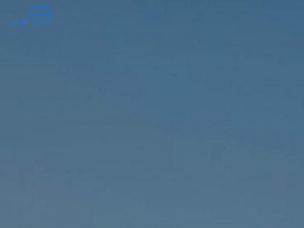 surfcamp-lowcost.com